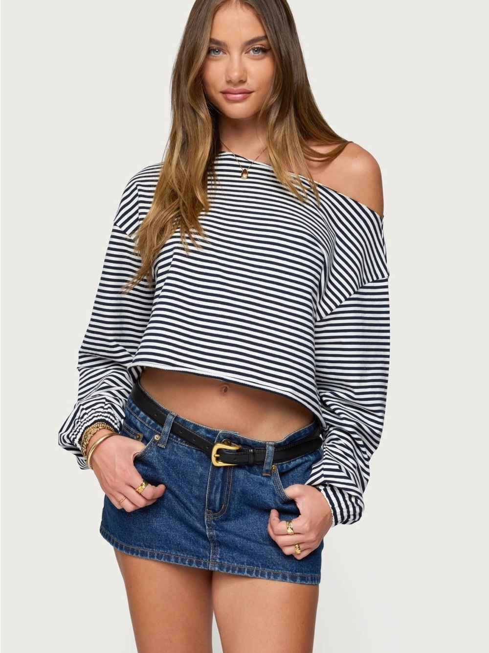 Aveline Off Shoulder Light Sweatshirt